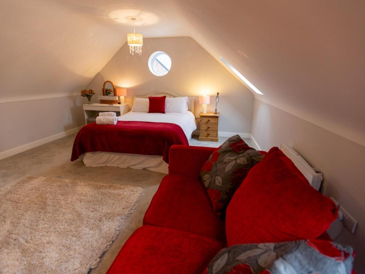 Pass The Keys Superb Space In The Idyllic Village Of Loppington Shrewsbury Kültér fotó